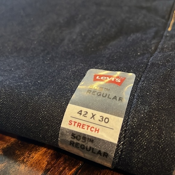 WJ3. NWT Levi’s 505™ REGULAR FIT MEN'S JEANS 42x30 - Picture 3 of 7